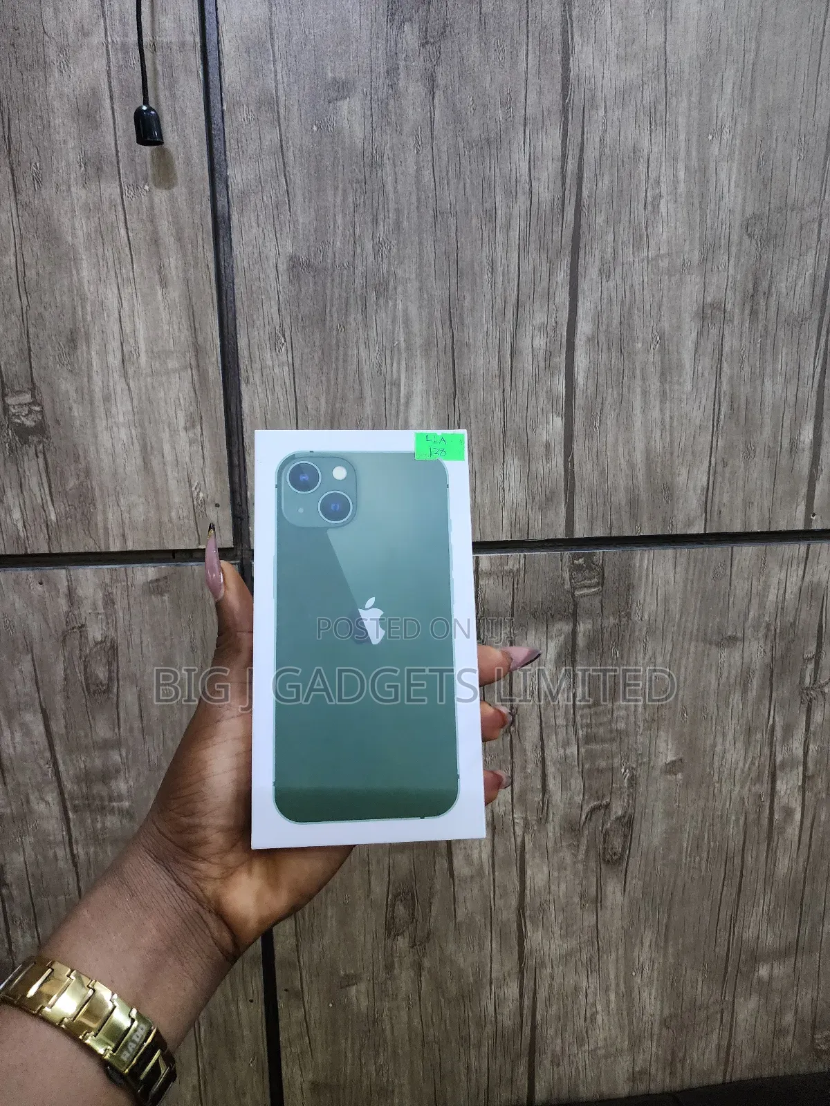 New Apple iPhone 13 256 GB Green