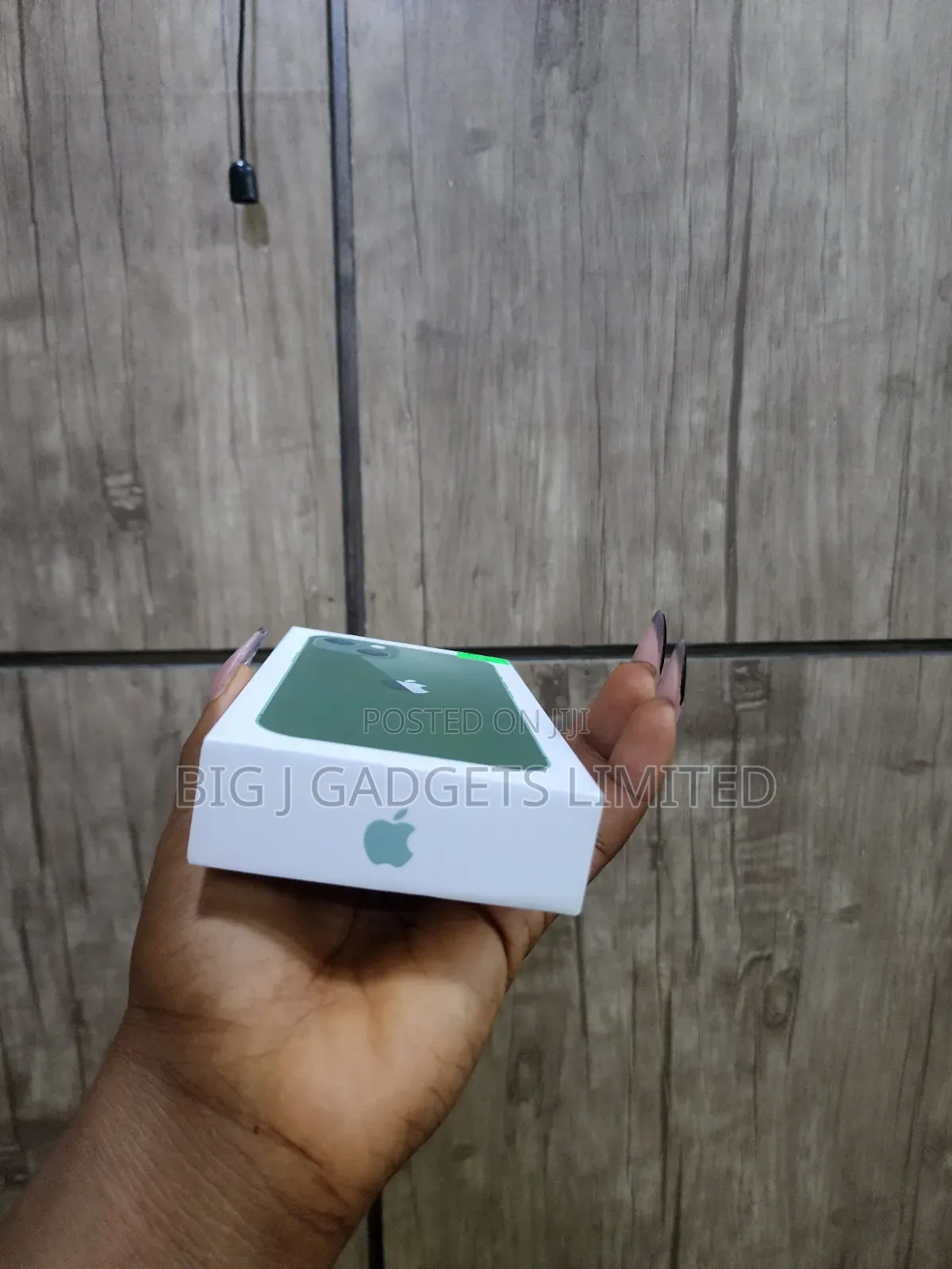 New Apple iPhone 13 256 GB Green