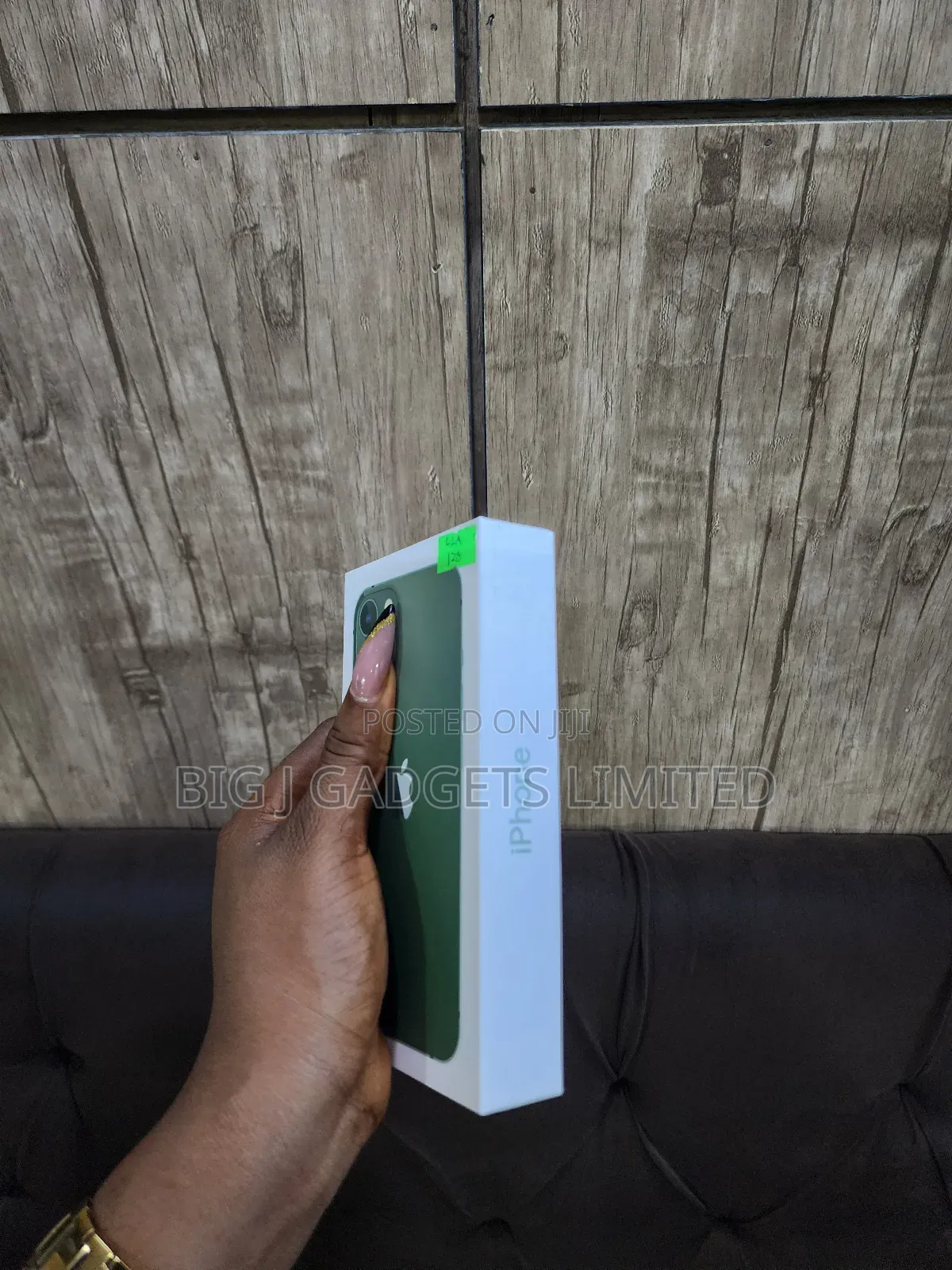 New Apple iPhone 13 256 GB Green