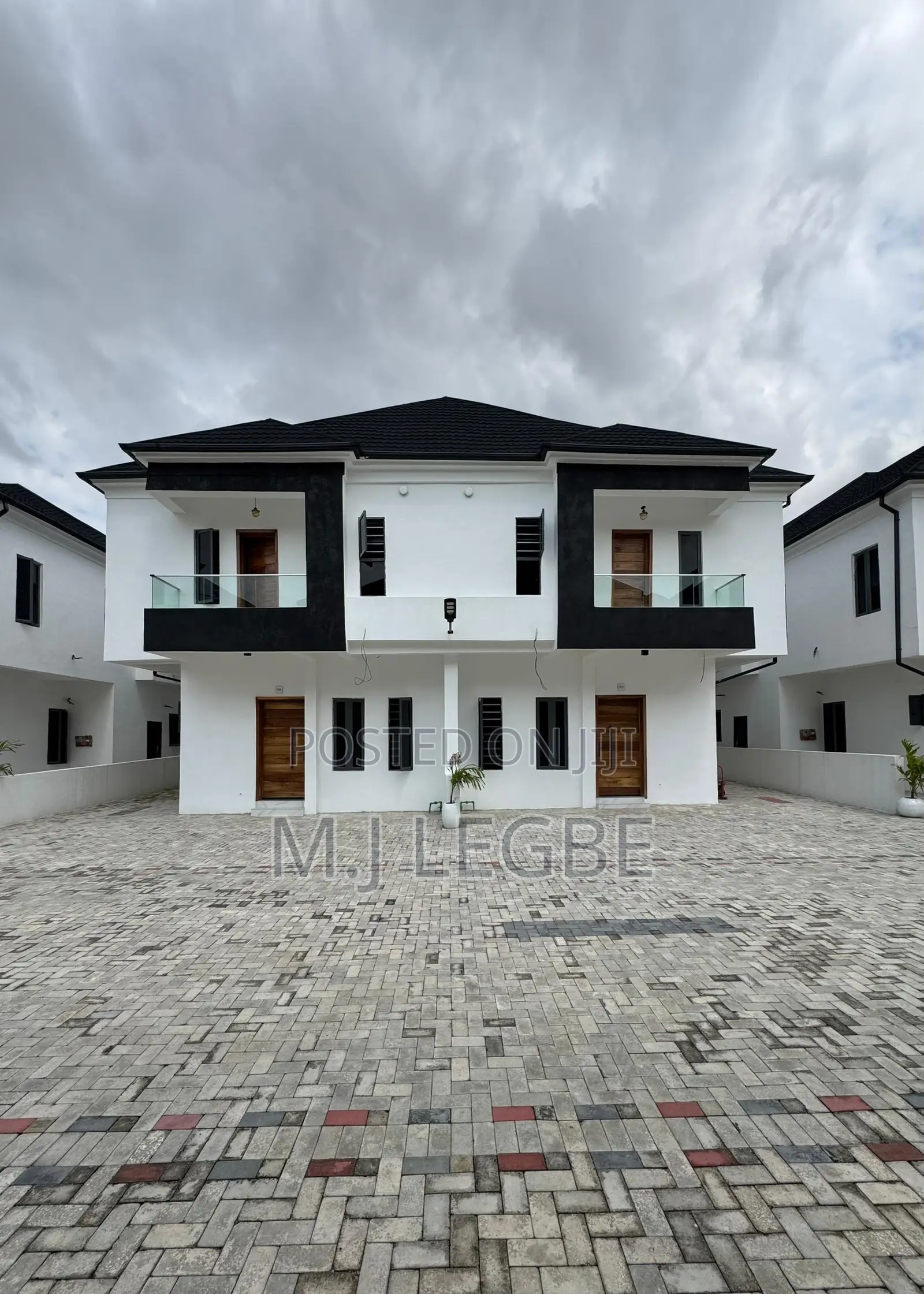 4bdrm Duplex in Ikota, Lekki for rent