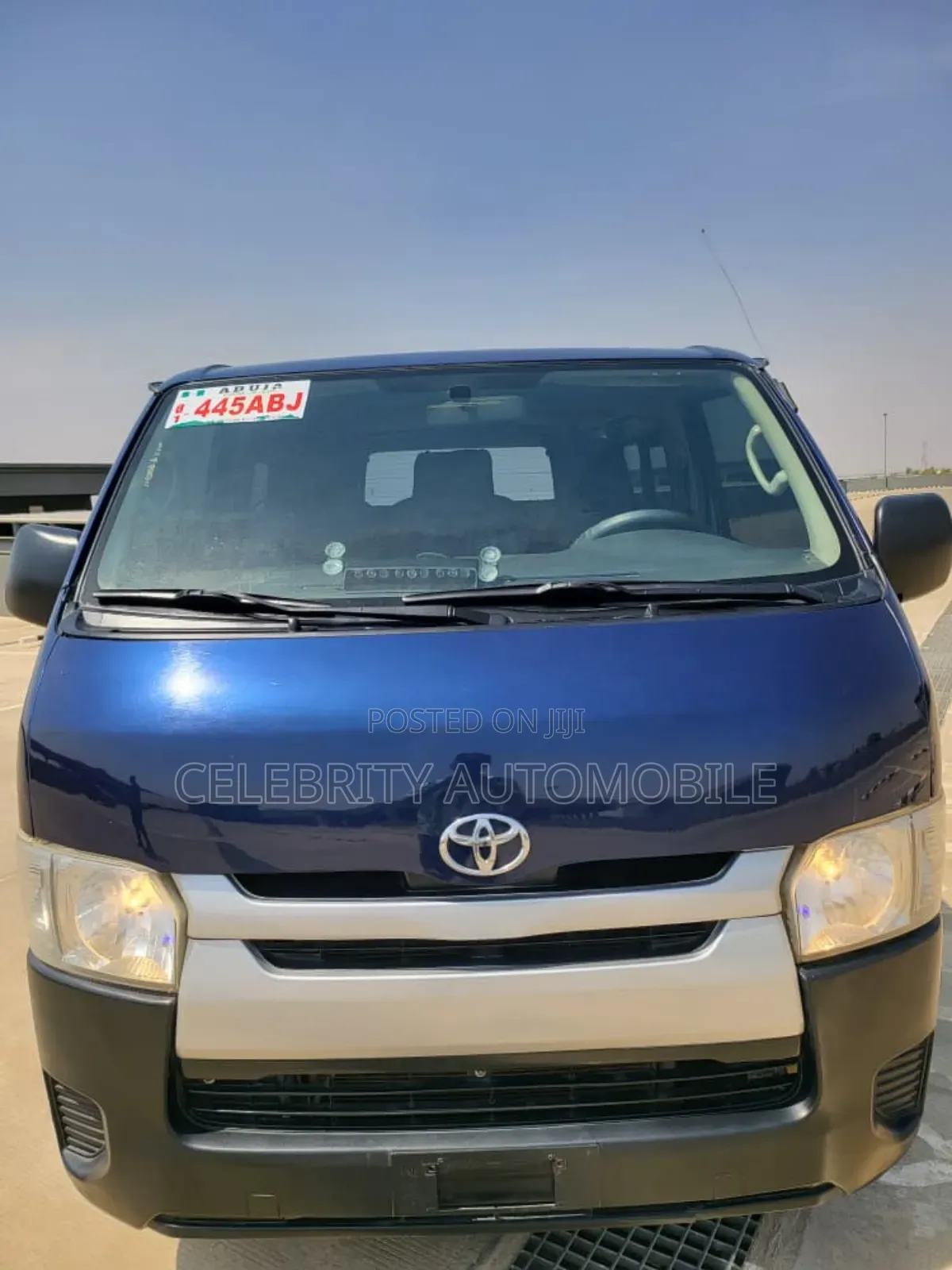 Toyota HiAce 2014 Blue