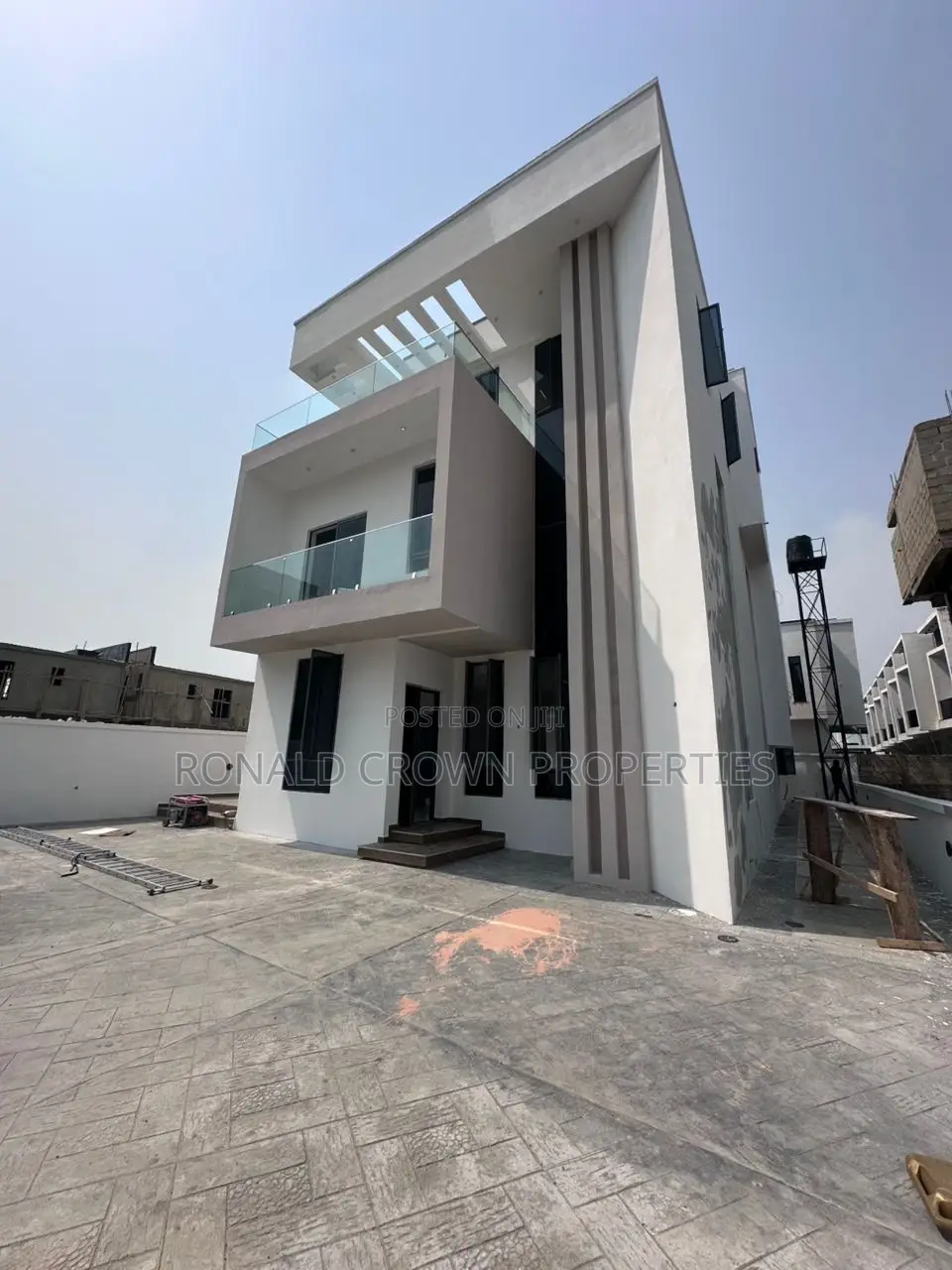 5bdrm Duplex in Ikota for sale