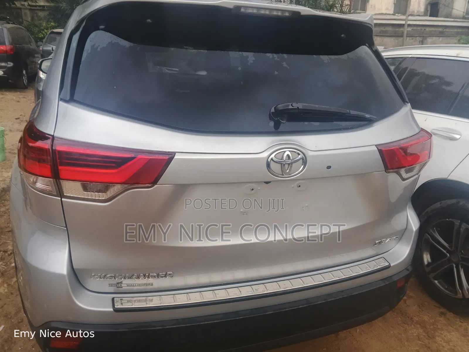 Toyota Highlander SE 4x4 V6 (3.5L 6cyl 8A) 2018 Silver