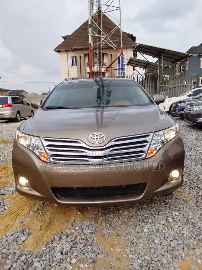 Toyota Venza 2010 Gold