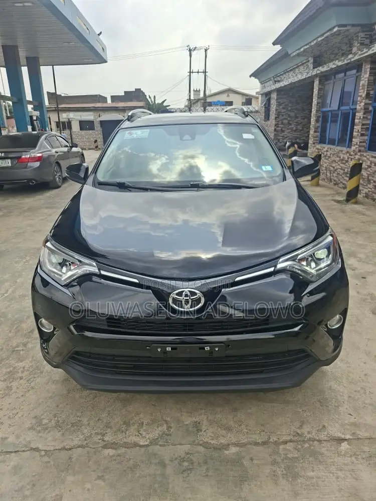 Toyota RAV4 Limited AWD (2.5L 4cyl 6A) 2017 Black