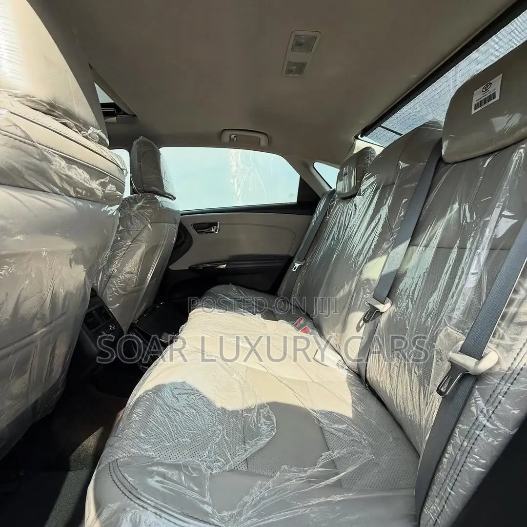Toyota Avalon Limited 4dr Sedan (3.5L 6cyl 6A) 2014 Gray