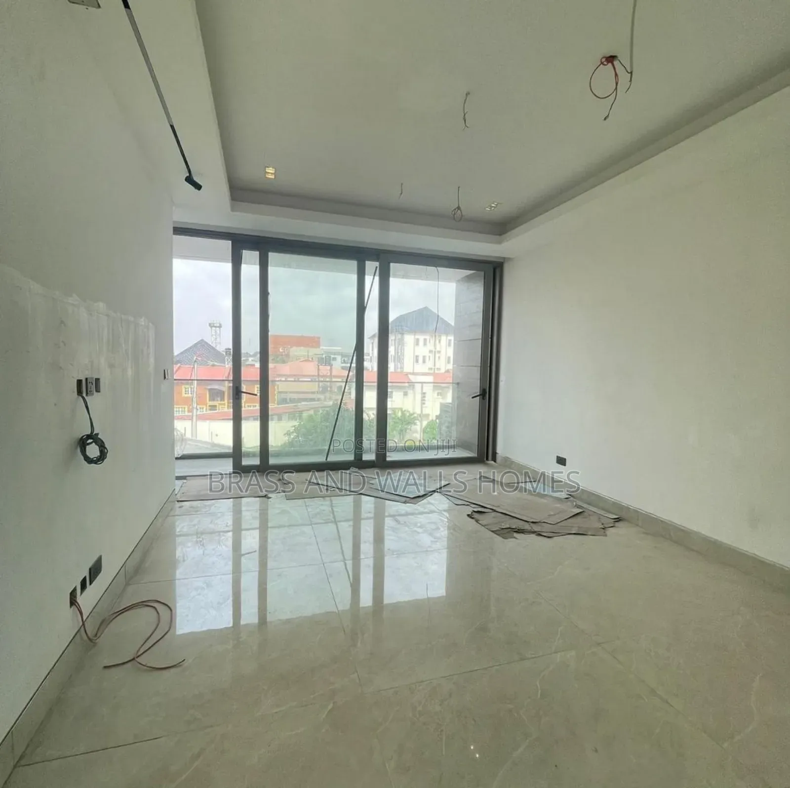 Furnished 3bdrm Duplex in Ikate for sale