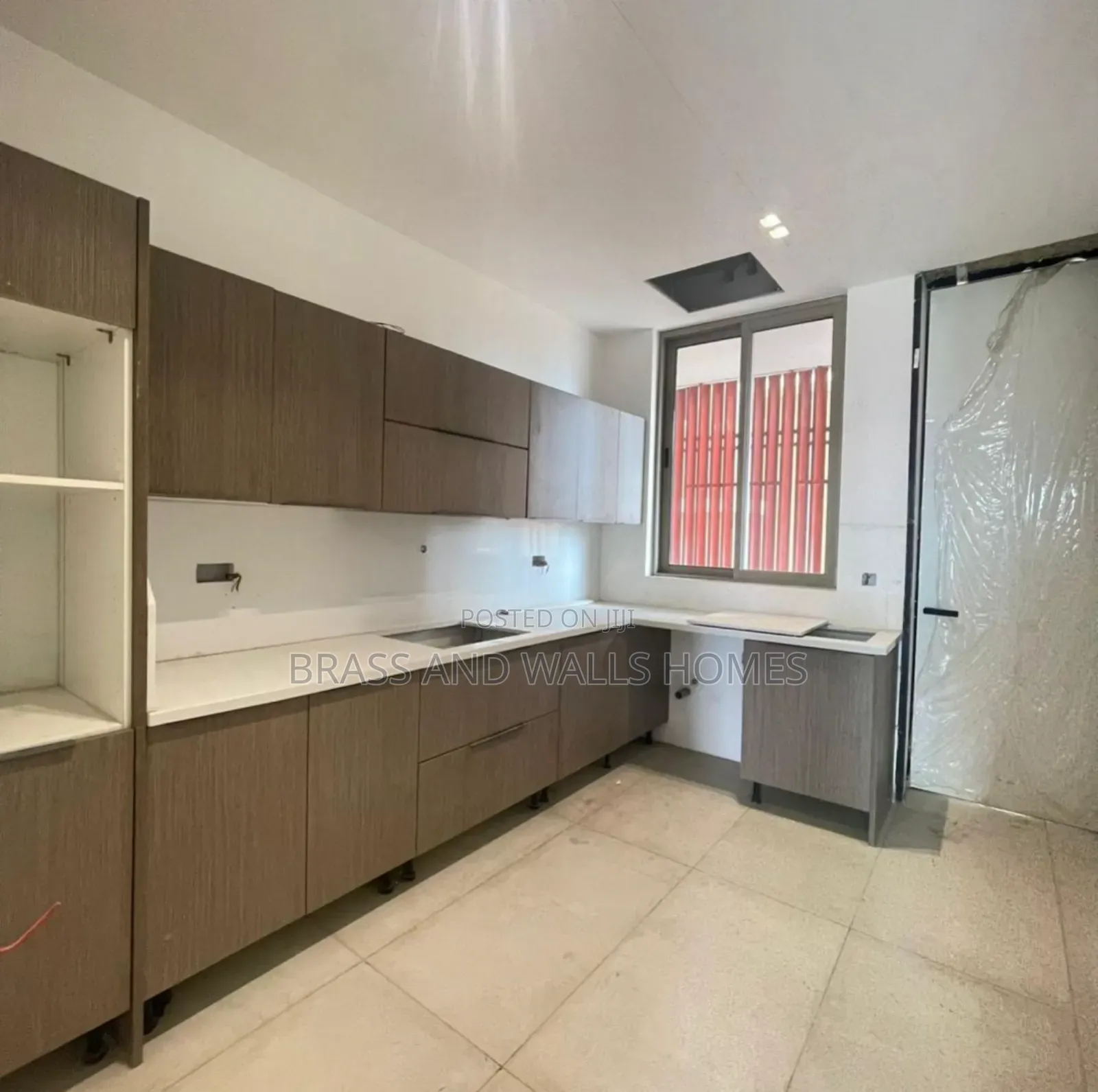 Furnished 3bdrm Duplex in Ikate for sale