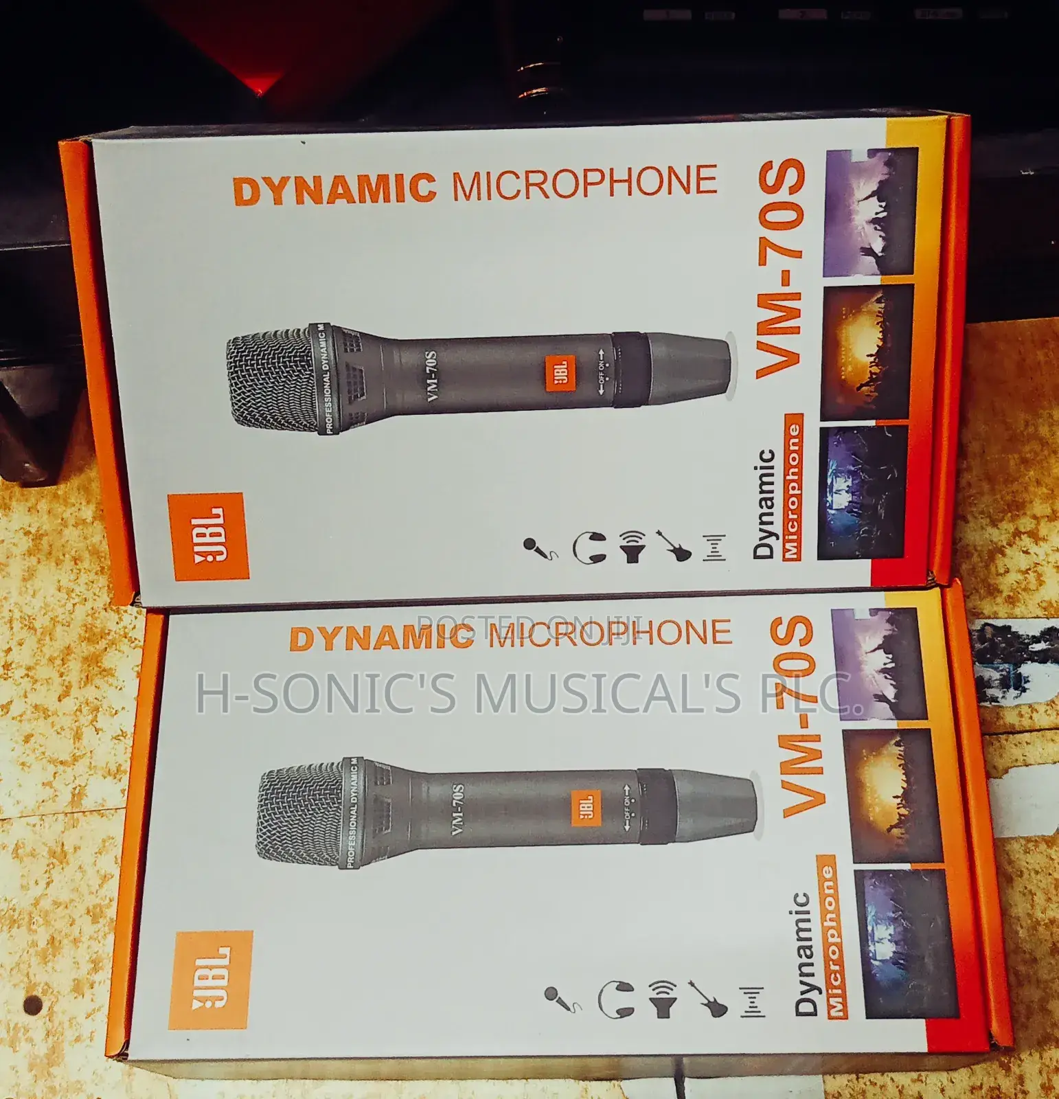 Original Vm-70s Wired Dynamic Microphone.