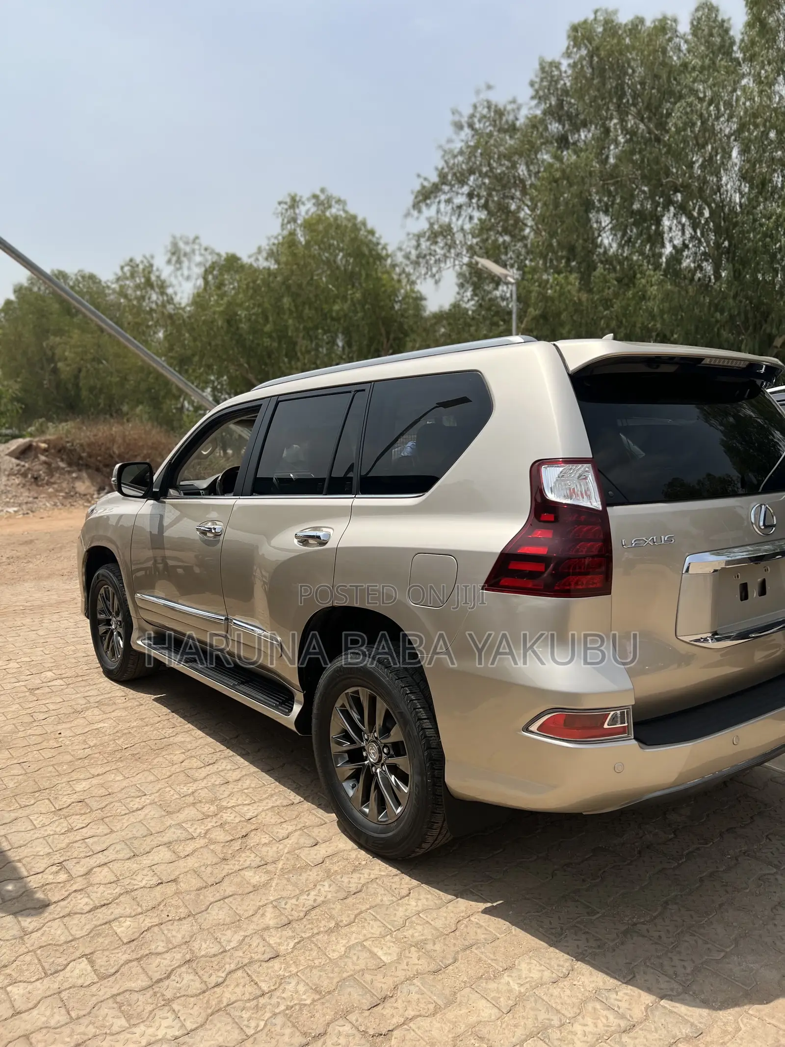 Lexus GX 460 Base 2015 Gold