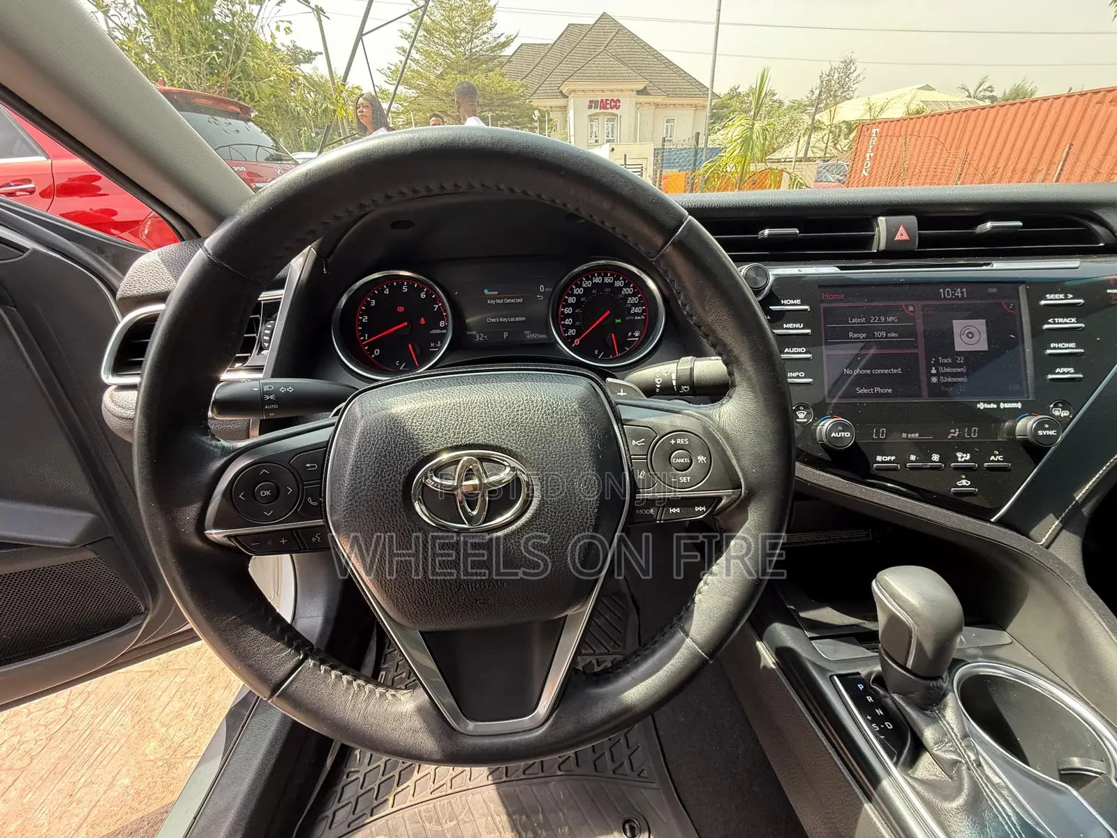 Toyota Camry XSE FWD (2.5L 4cyl 8AM) 2018 White