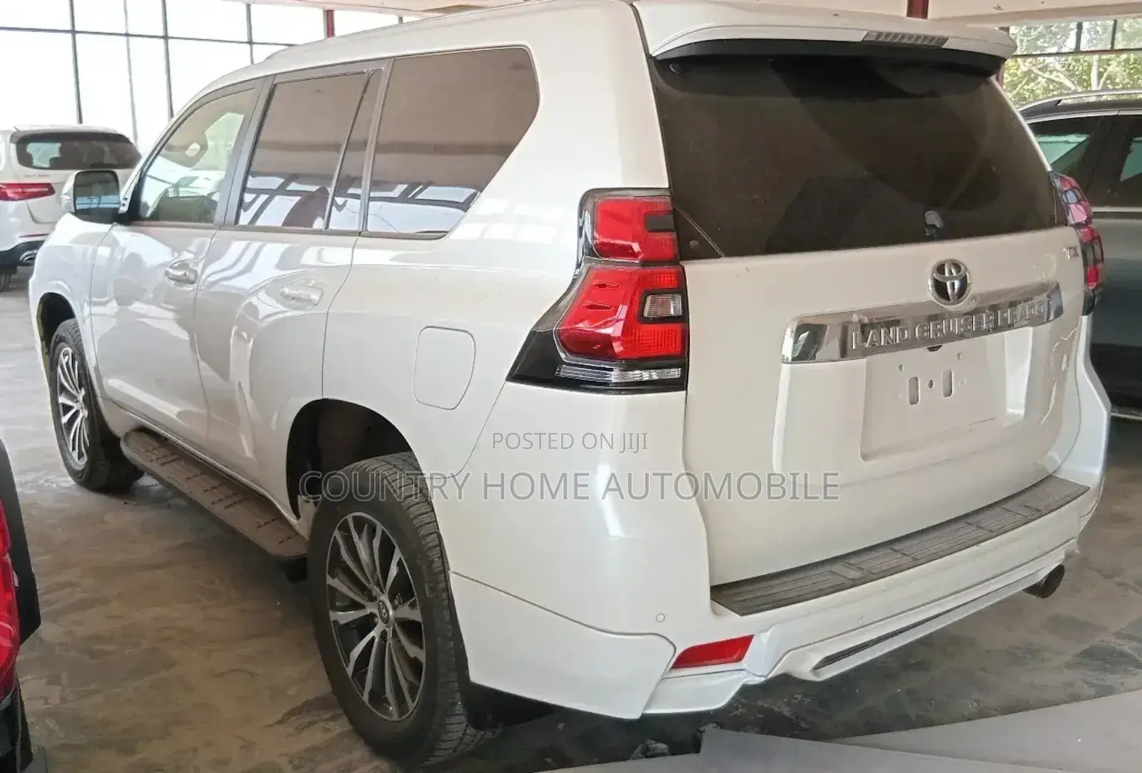 Toyota Land Cruiser Prado 2.7 2023 Off white