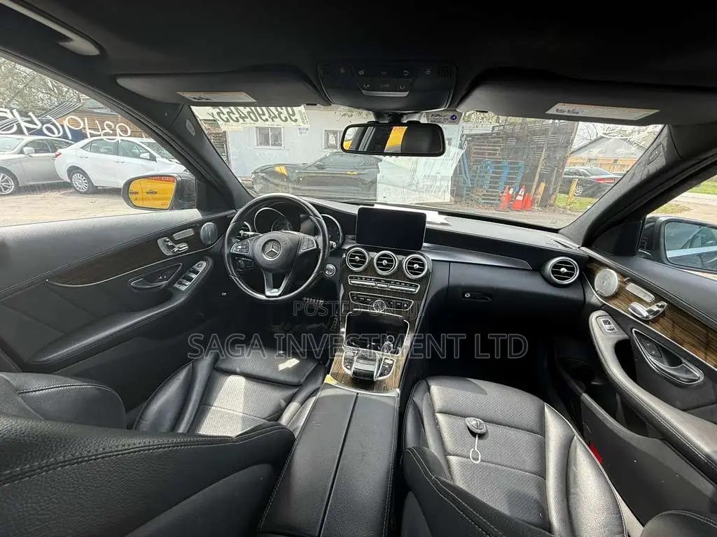 Mercedes-Benz C300 Luxury Sedan RWD (2.0L 4cyl 7A) 2016 Black