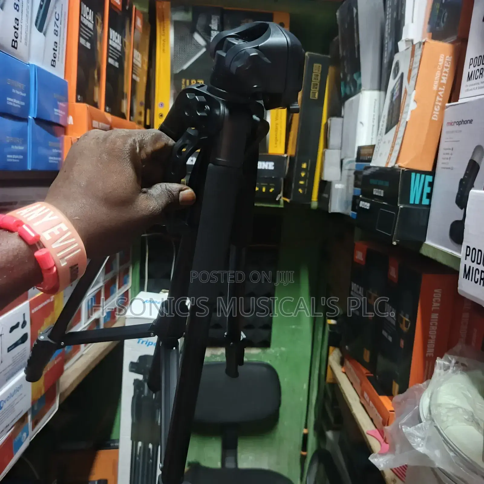 F-180t Camera and Phone Tripod Stand.