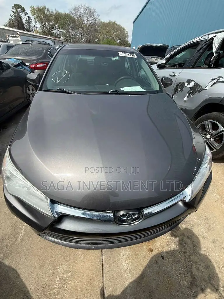 Toyota Camry LE 4dr Sedan (2.5L 4cyl 6A) 2017 Gray