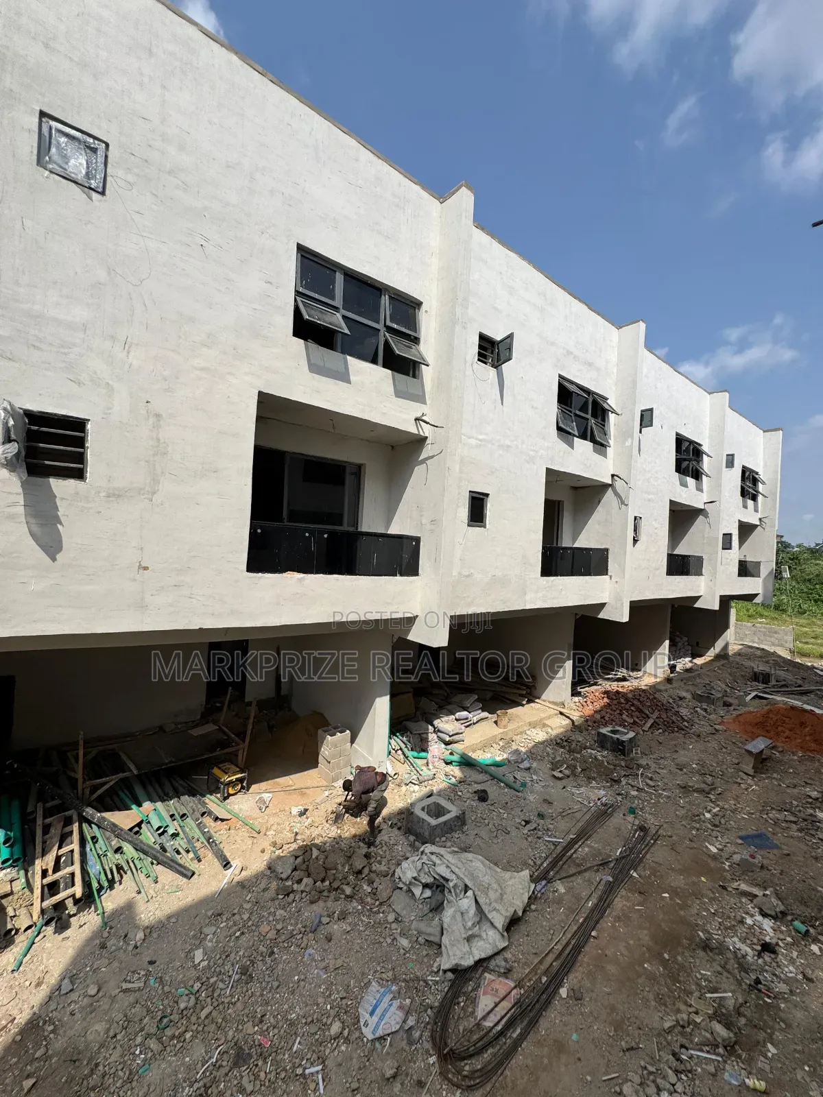 4bdrm Duplex in Surulere Lagos, Alaka Estate for sale