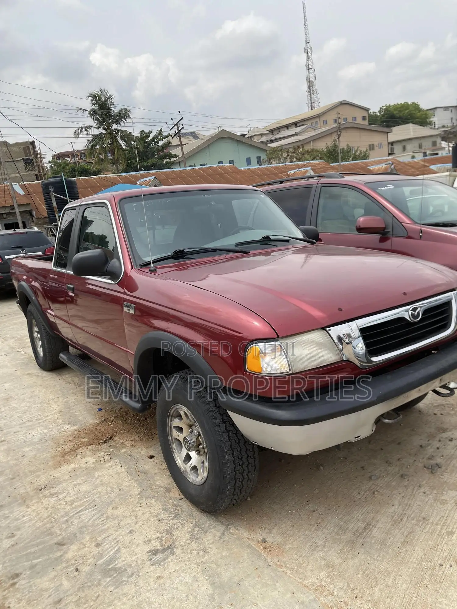 Mazda B-series 2000 Red