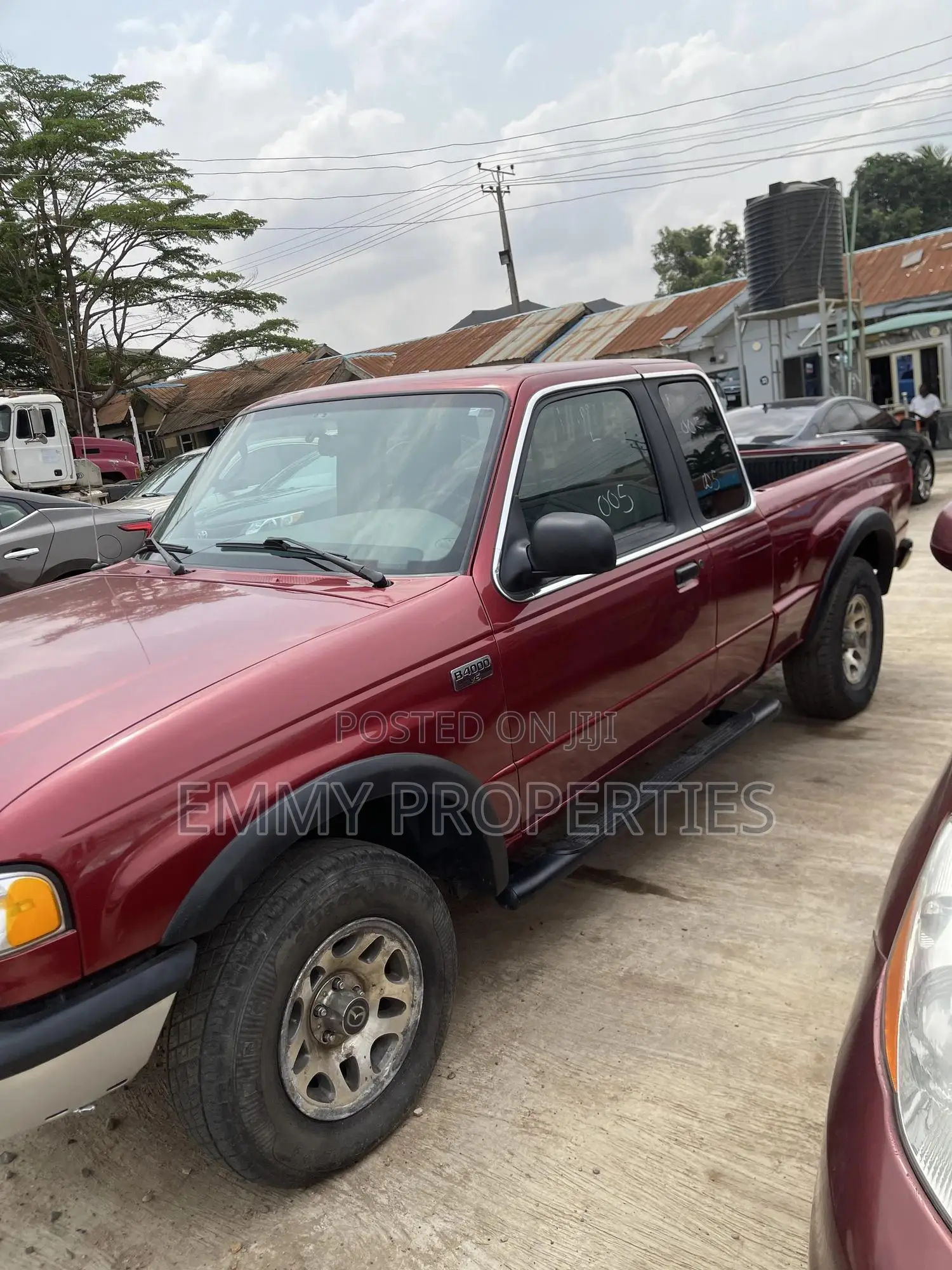 Mazda B-series 2000 Red