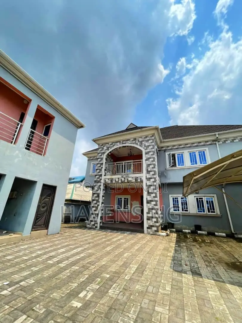 4bdrm Duplex in Woji for sale