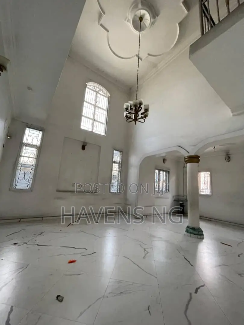 4bdrm Duplex in Woji for sale