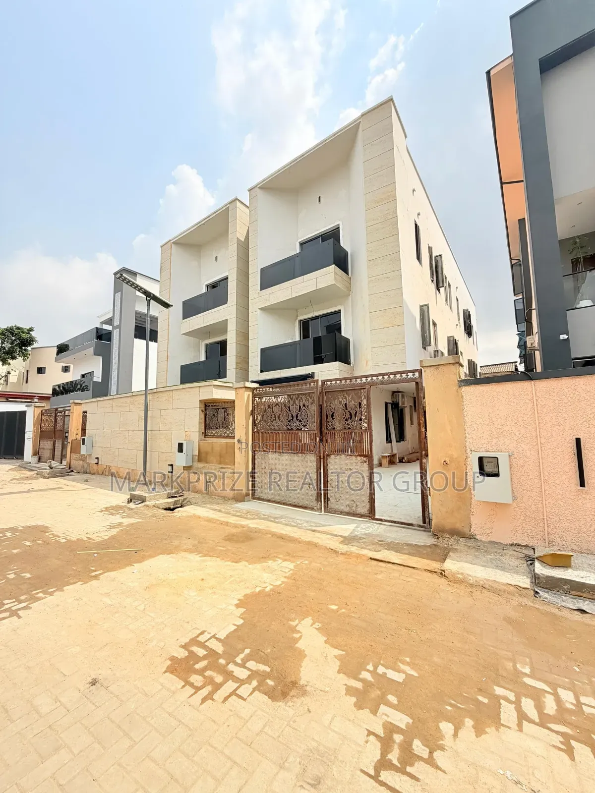 4bdrm Duplex in Ikeja Gra Lagos for sale