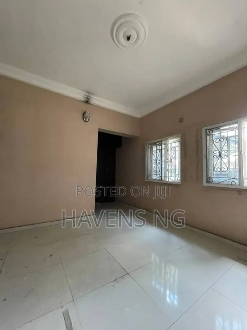4bdrm Duplex in Woji for sale