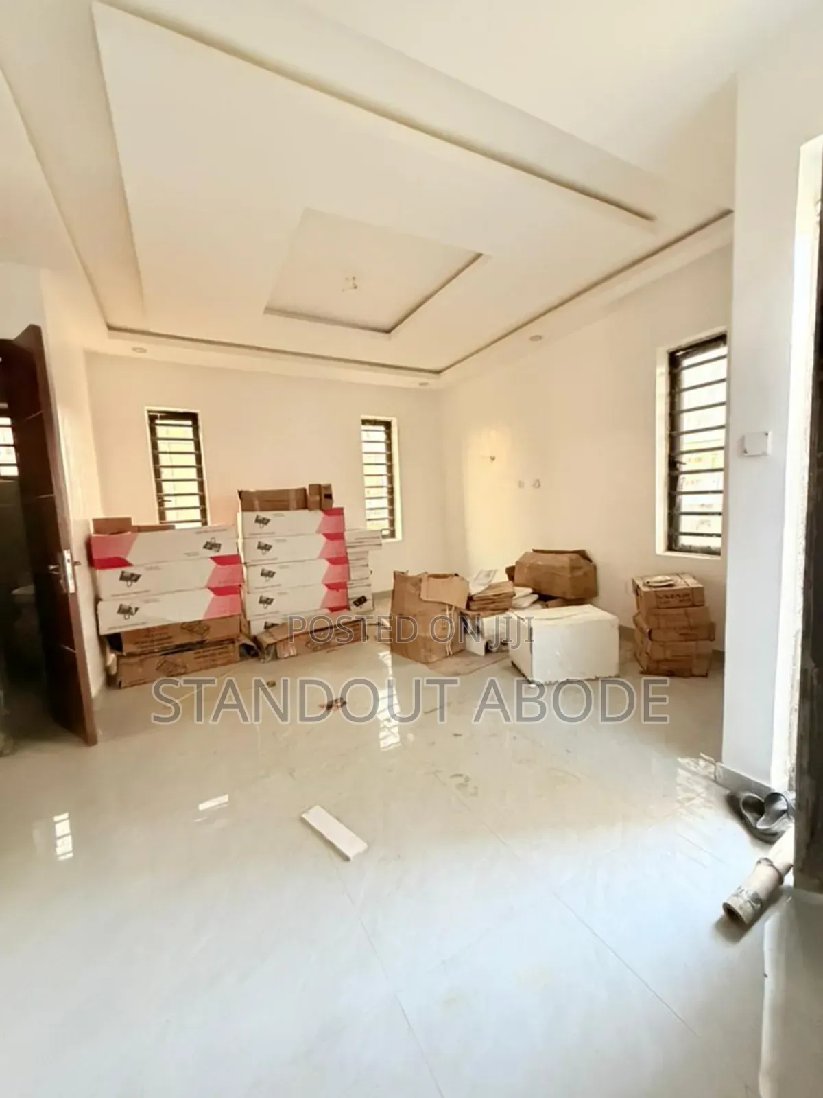 2bdrm Apartment in In An Estate, Surulere for sale