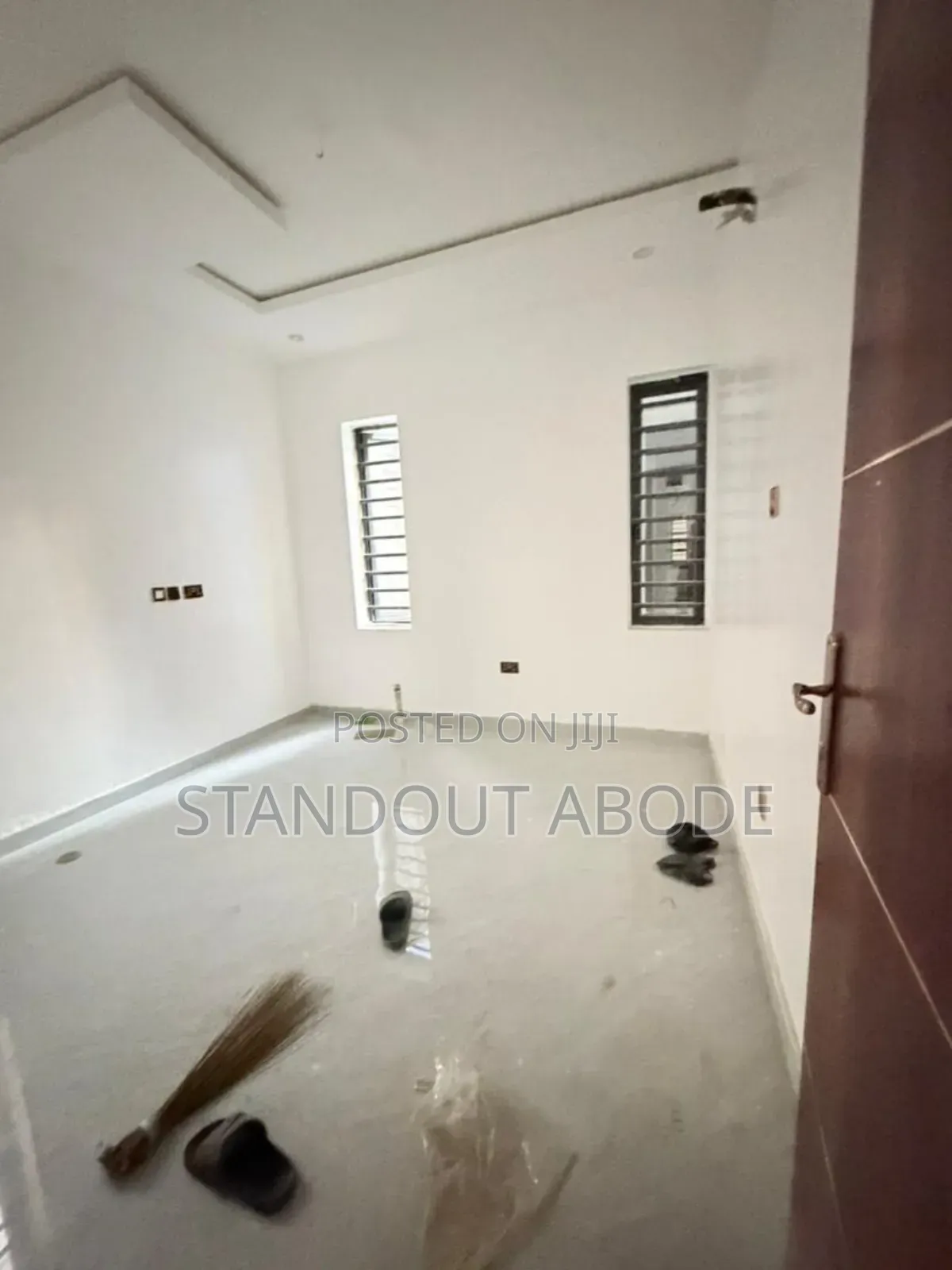 2bdrm Apartment in In An Estate, Surulere for sale