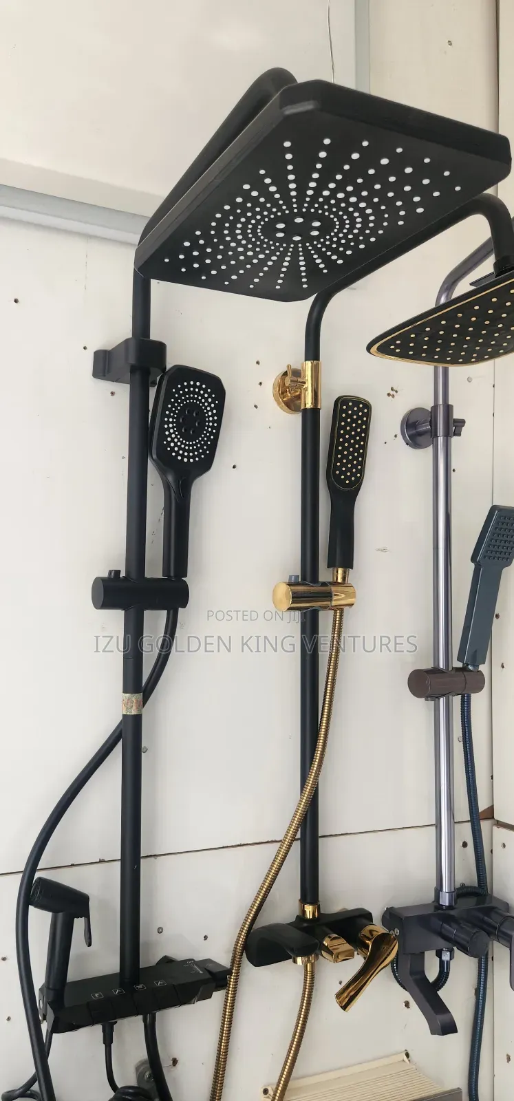 Black Piano Shower