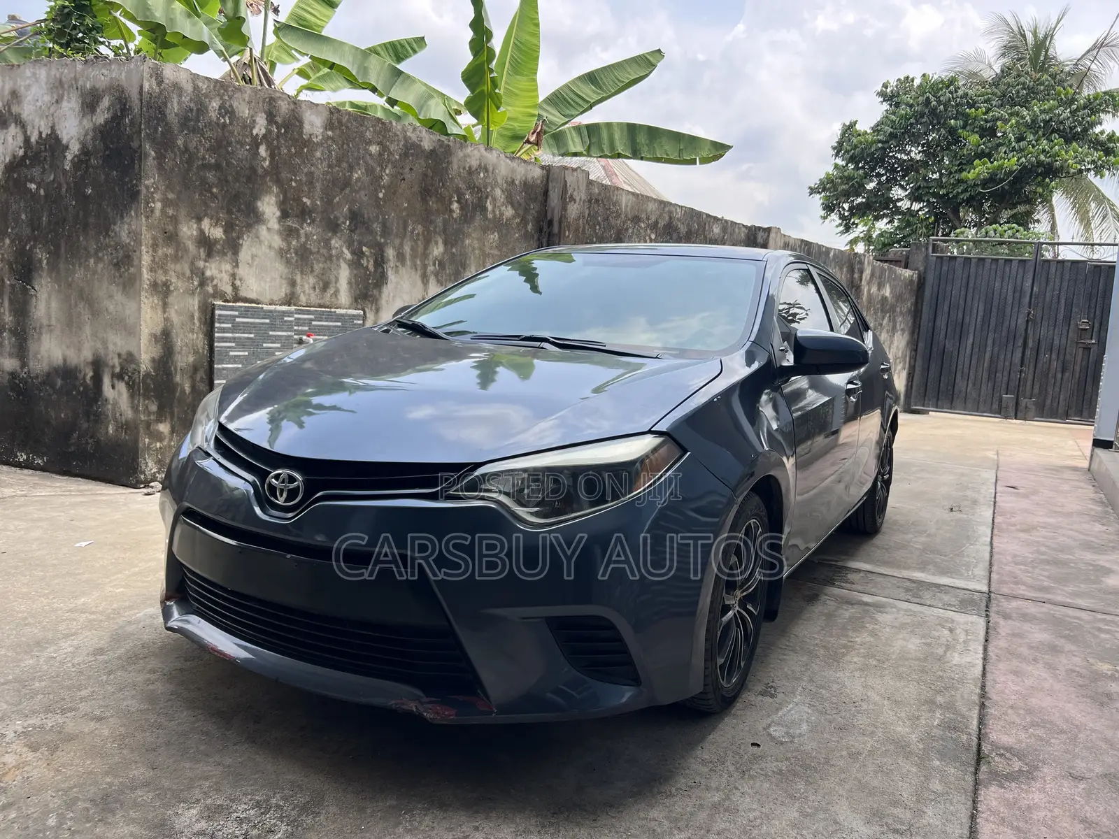 Toyota Corolla LE 4dr Sedan (1.8L 4cyl CVT) 2015 Gray