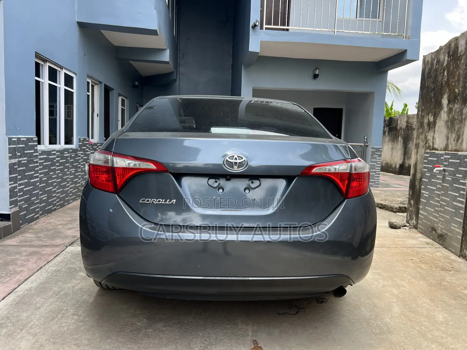 Toyota Corolla LE 4dr Sedan (1.8L 4cyl CVT) 2015 Gray