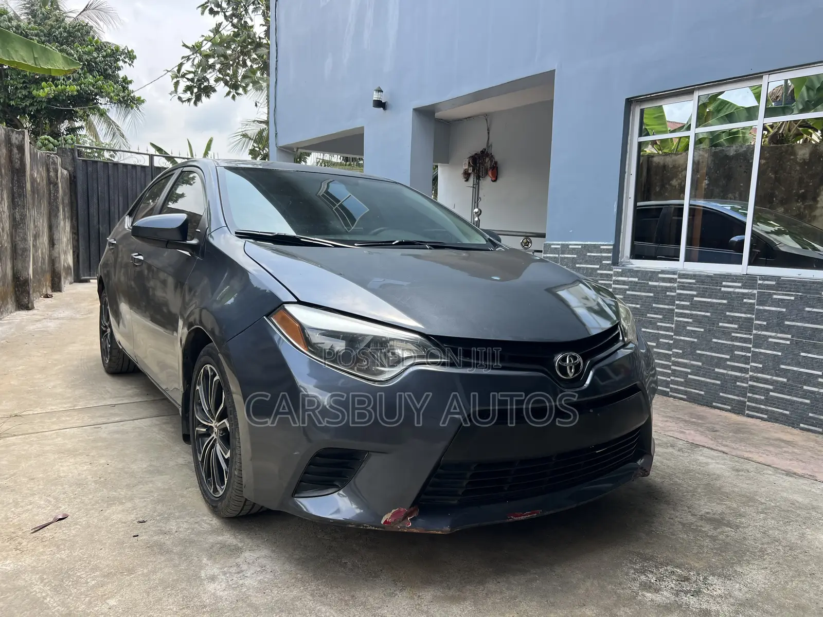 Toyota Corolla LE 4dr Sedan (1.8L 4cyl CVT) 2015 Gray