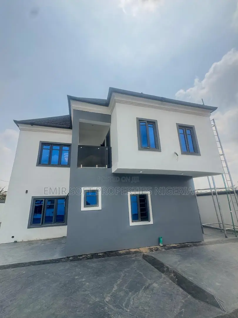 6bdrm Duplex in CHallenge / Ibadan for sale
