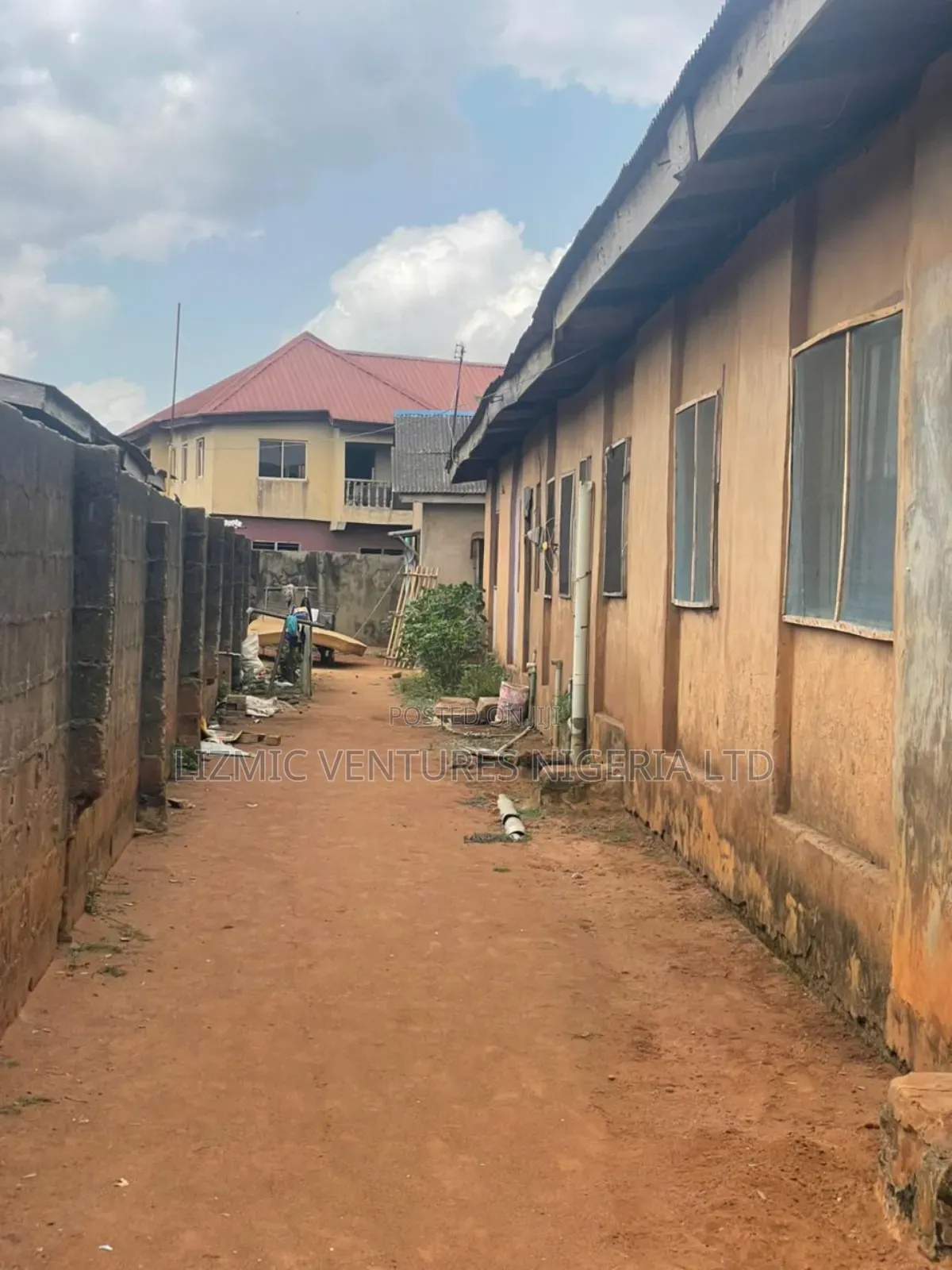 2bdrm Bungalow in Akesan, Igando / Ikotun/Igando for sale