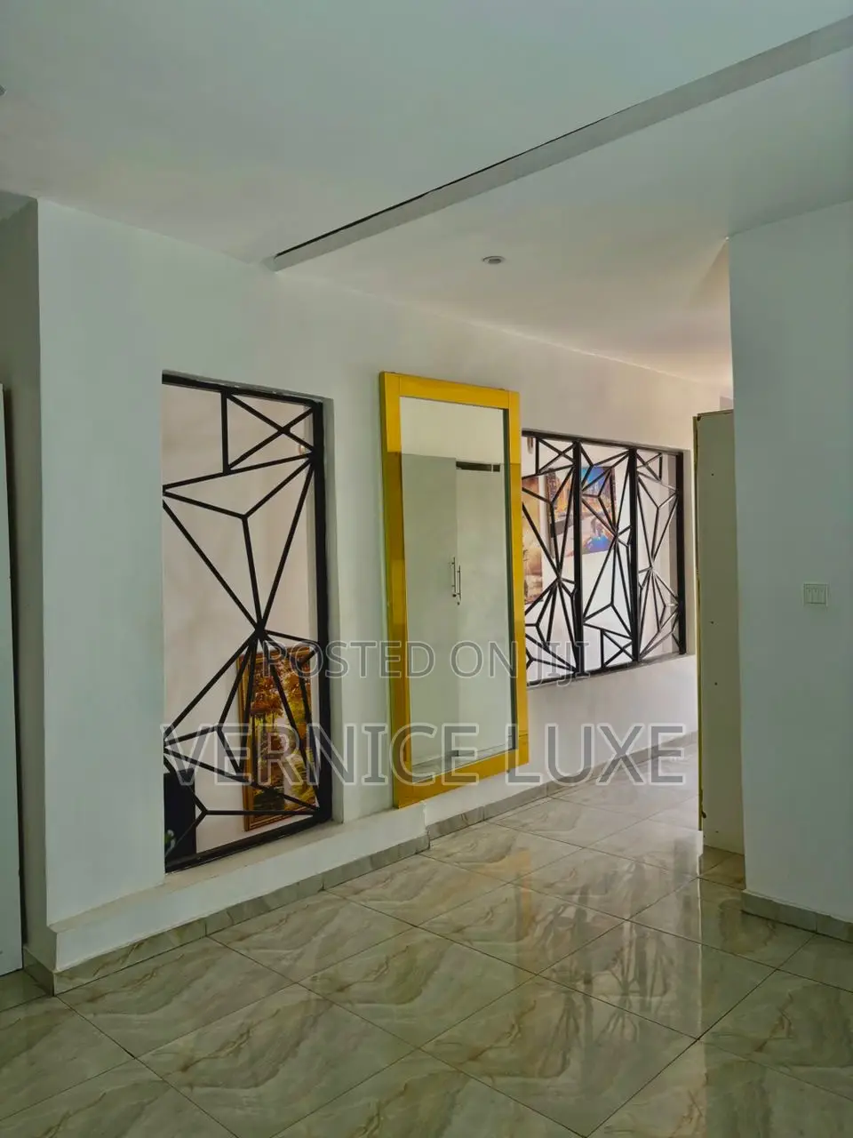 3bdrm Block of Flats in Lekki Phase 1 for sale