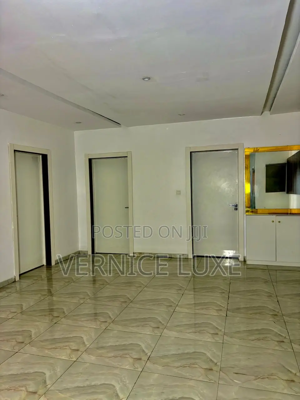 3bdrm Block of Flats in Lekki Phase 1 for sale