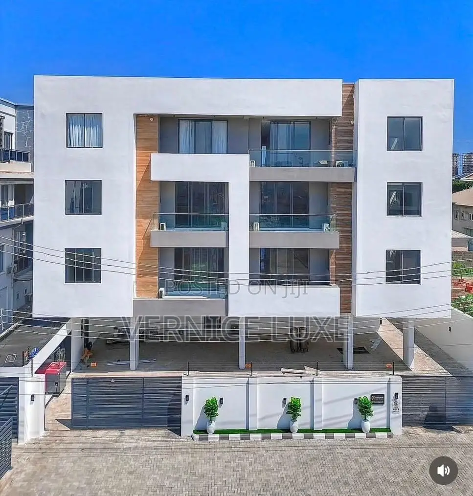 2bdrm Block of Flats in Lekki Phase 1 for sale