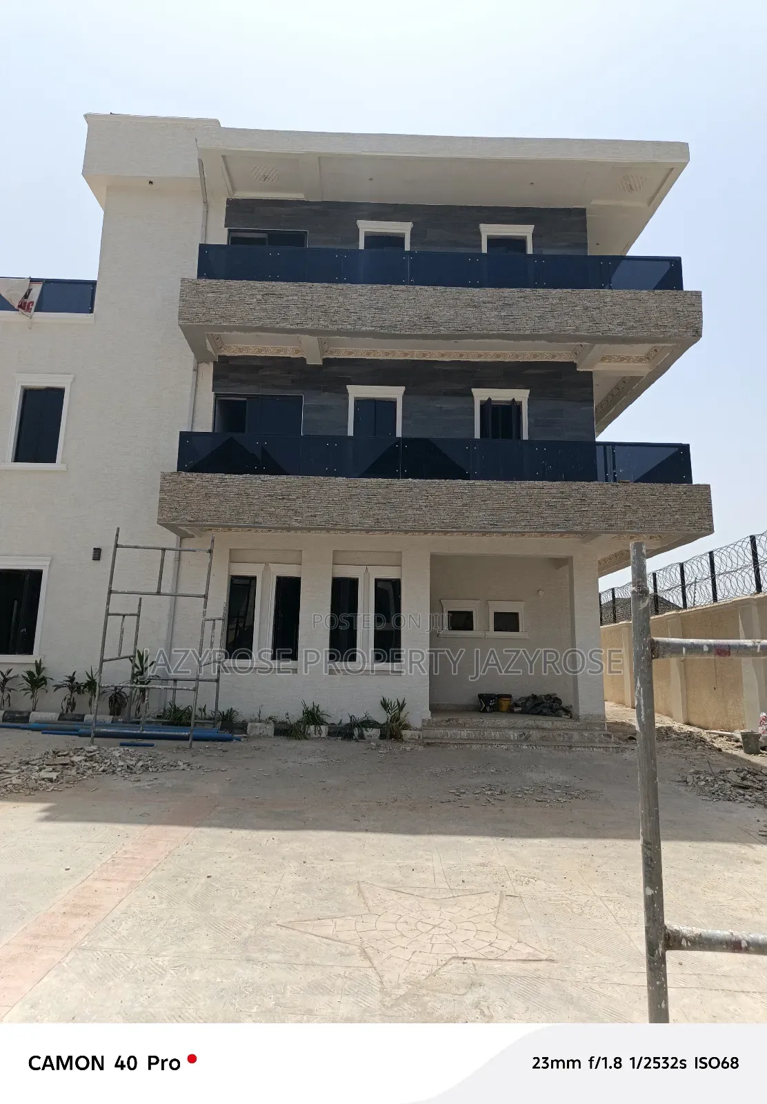 6bdrm Duplex in Asokoro for sale