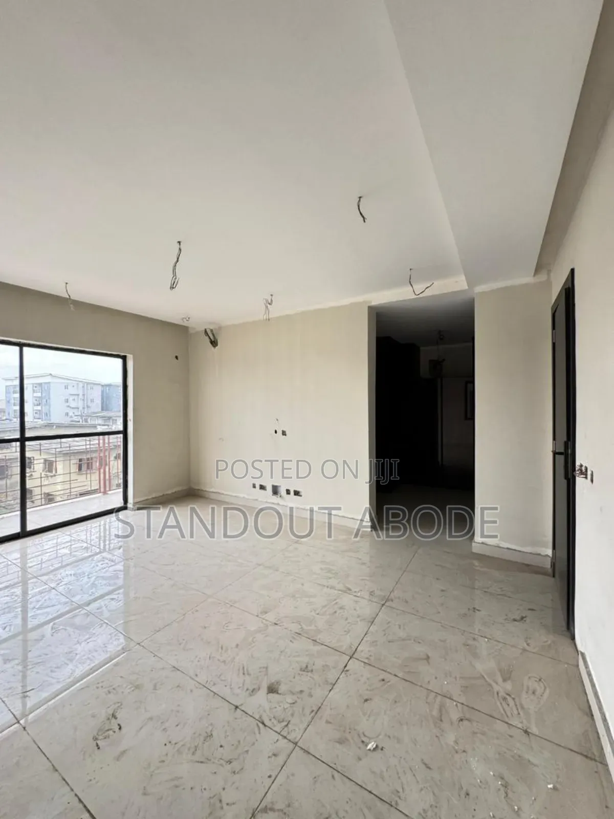 4bdrm Duplex in In An Estate, Obanikoro for sale
