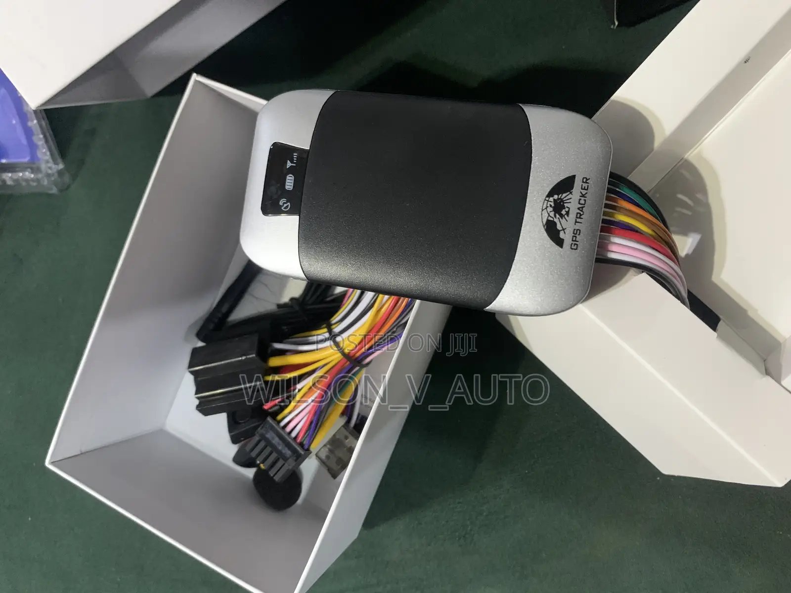 Car GPS Tracker – GSM/GPRS Real-Time Vehicle Tracking Device