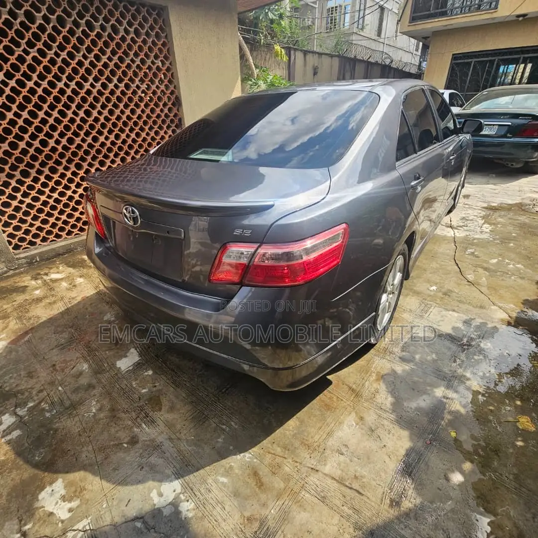 Toyota Camry 2.4 SE Automatic 2008 Gray
