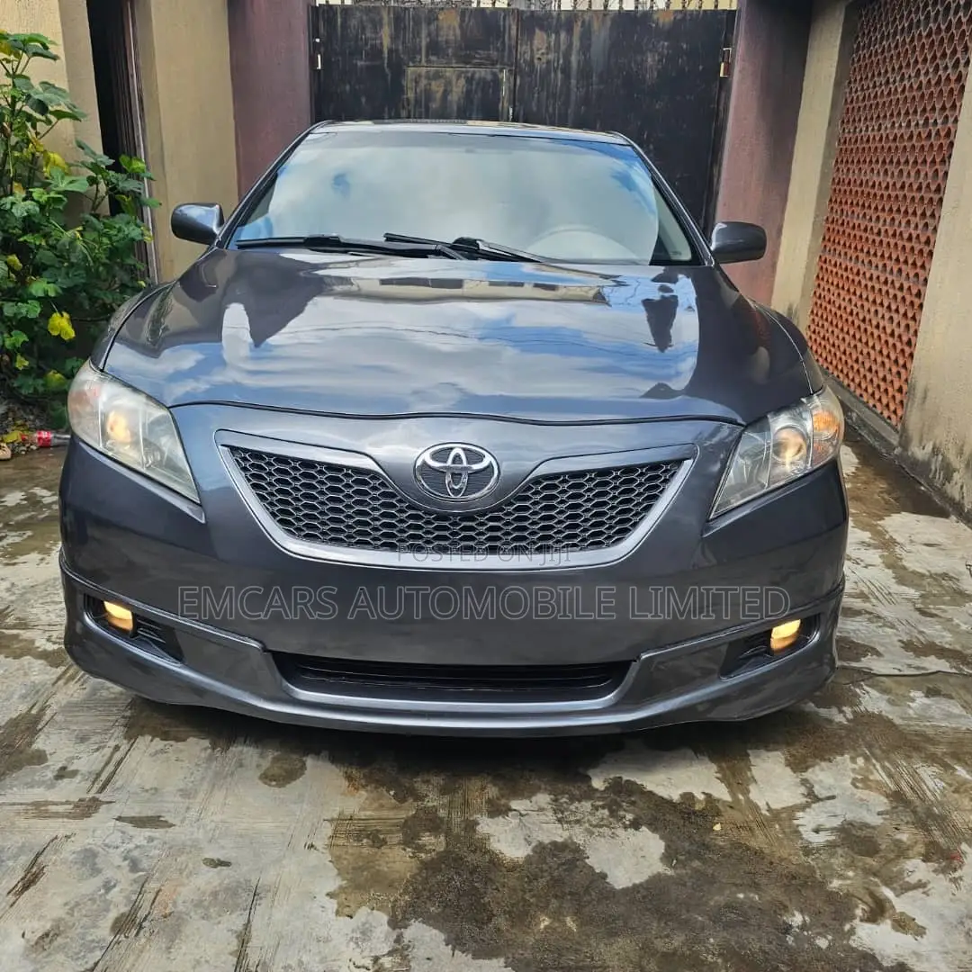 Toyota Camry 2.4 SE Automatic 2008 Gray