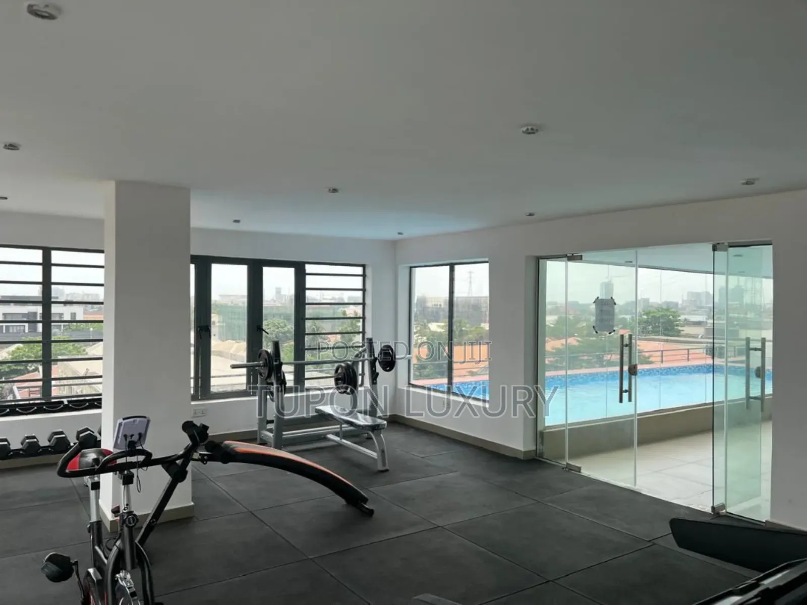 Luxury 1bed With Rooftop Pool Gym