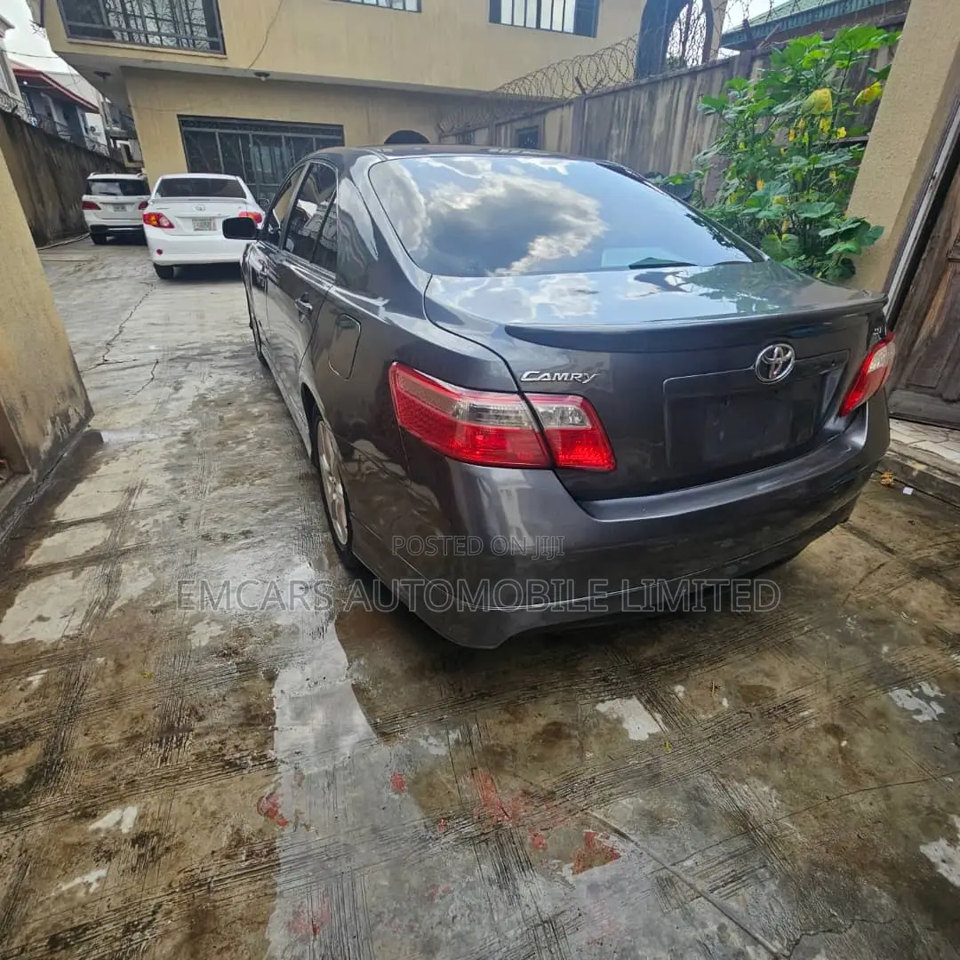 Toyota Camry 2.4 SE Automatic 2008 Gray