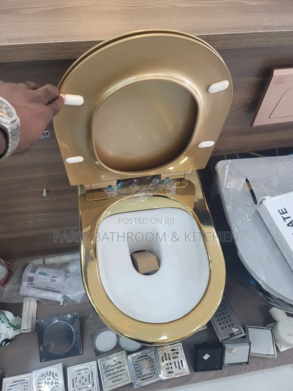 Royal Gold Conceal Water Closet