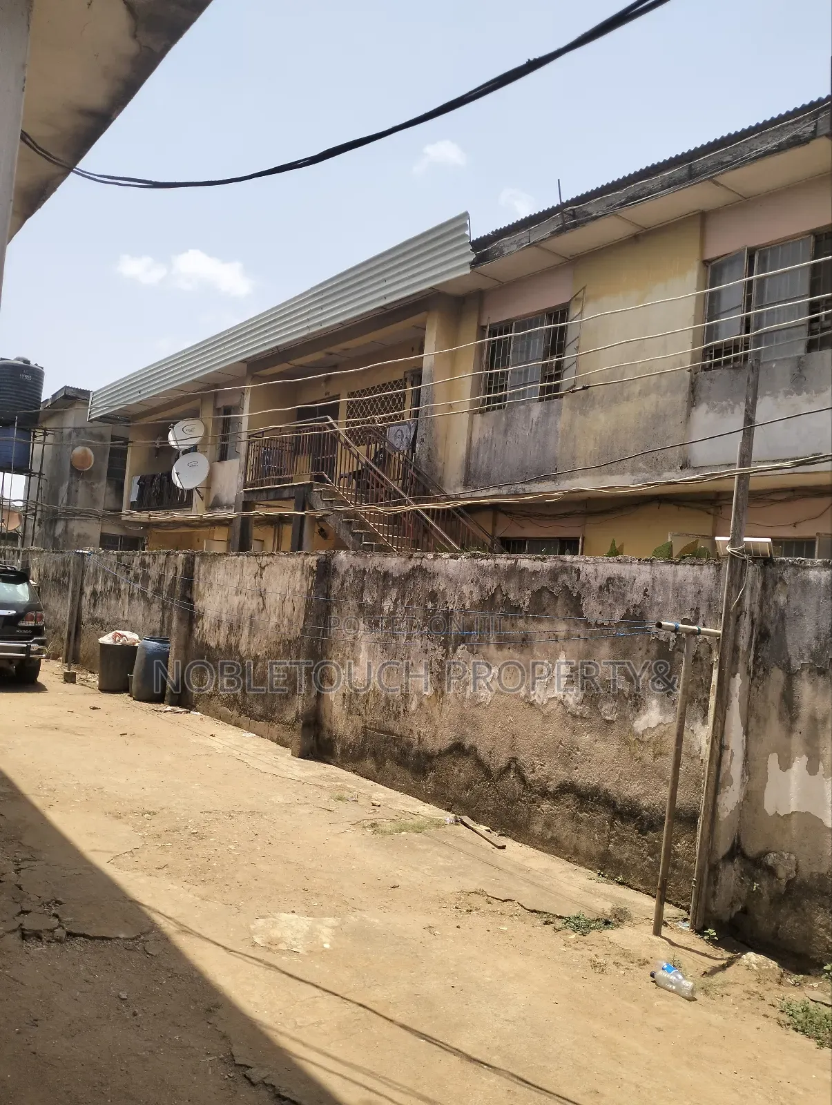 3bdrm Block of Flats in Ejigbo Lagos, Orilowo for sale