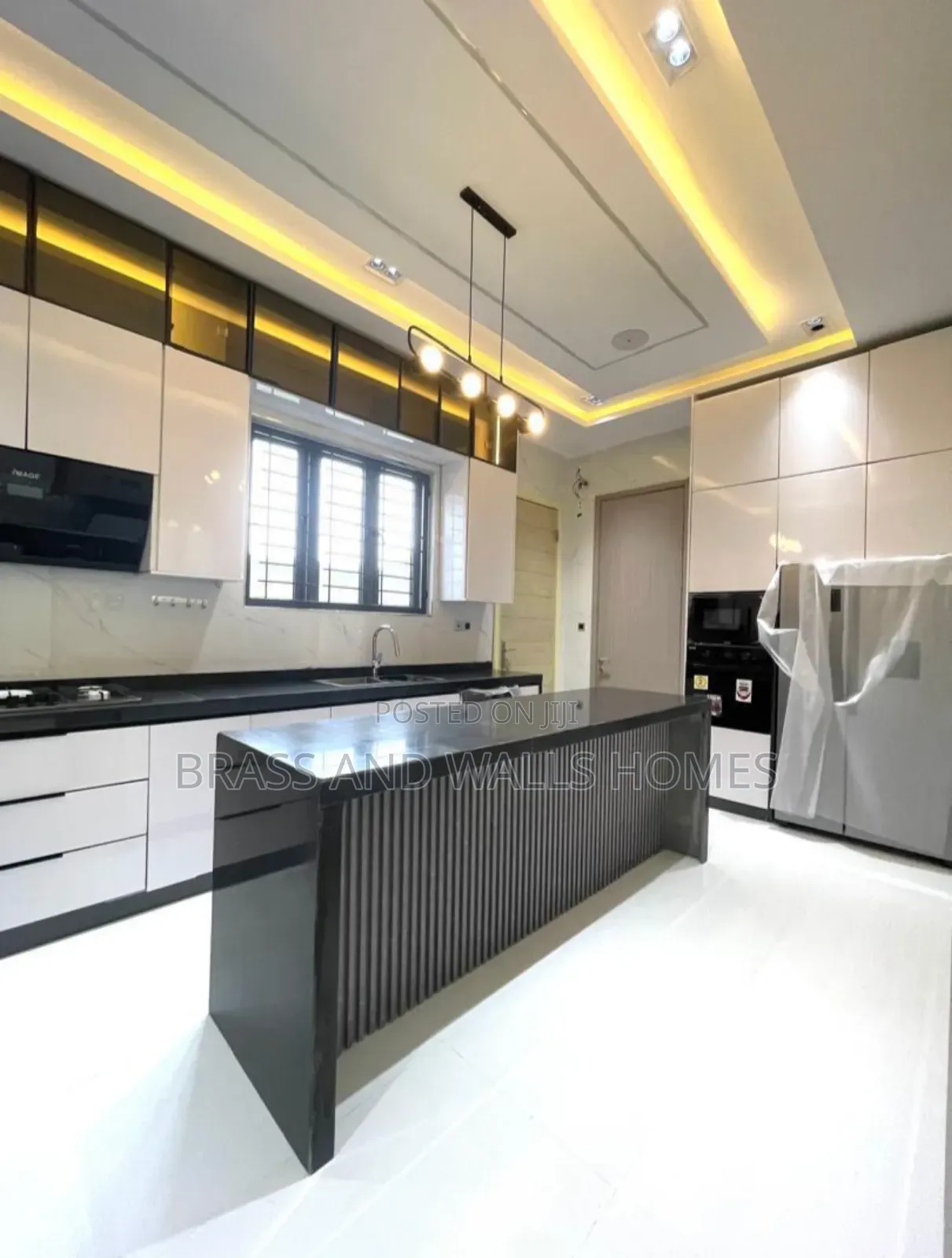 Furnished 5bdrm Duplex in Lekki Phase 1 for sale