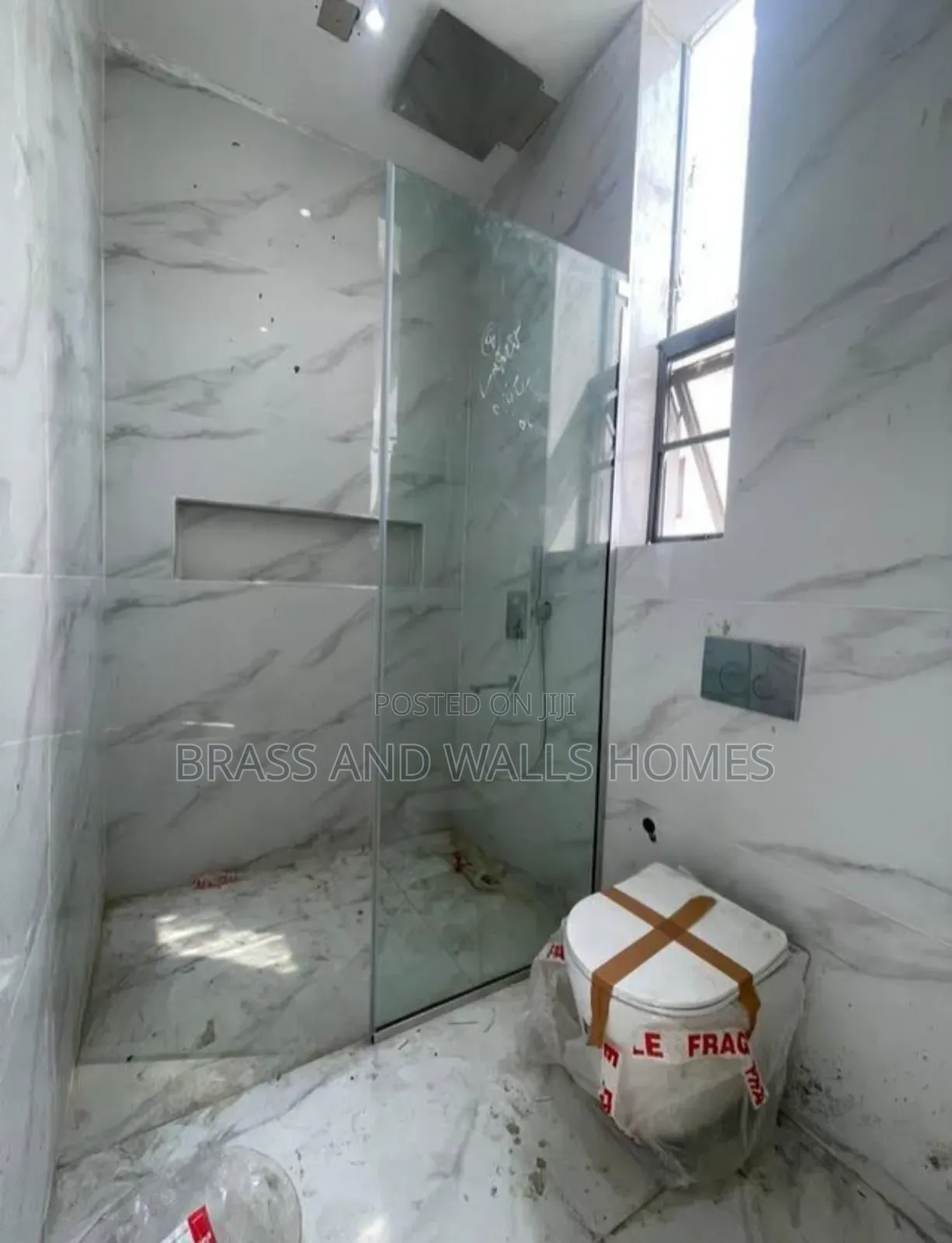 Furnished 2bdrm Apartment in Lekki Phase 1 for sale