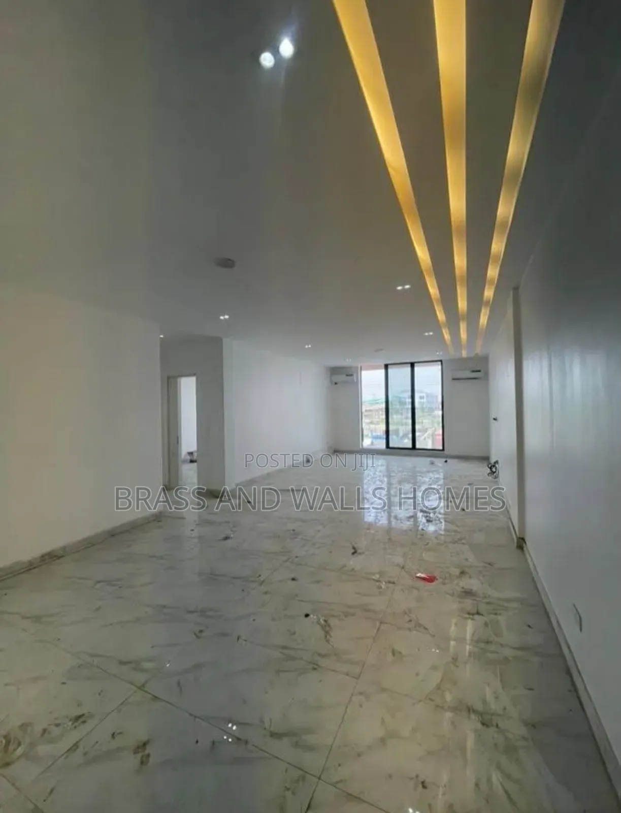 Furnished 2bdrm Apartment in Lekki Phase 1 for sale