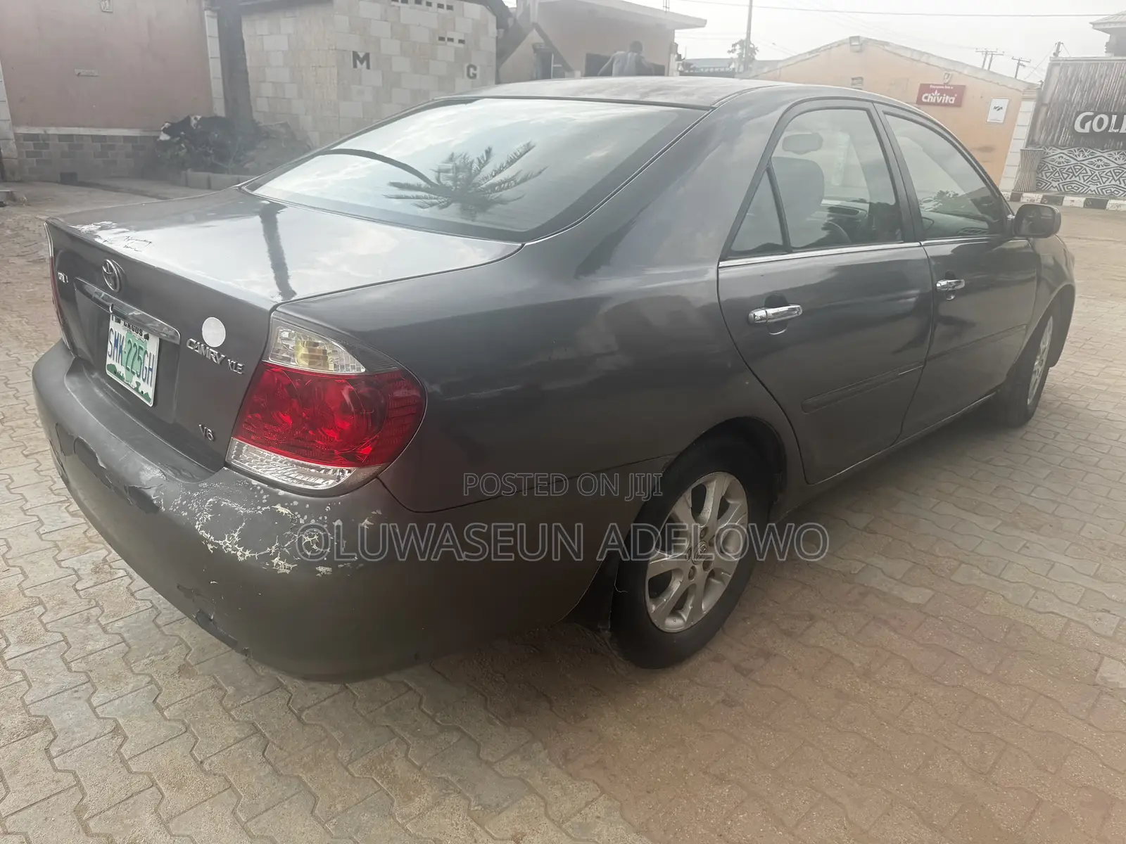 Toyota Camry XLE V6 4dr Sedan (3.0L 6cyl 5A) 2005 Gray